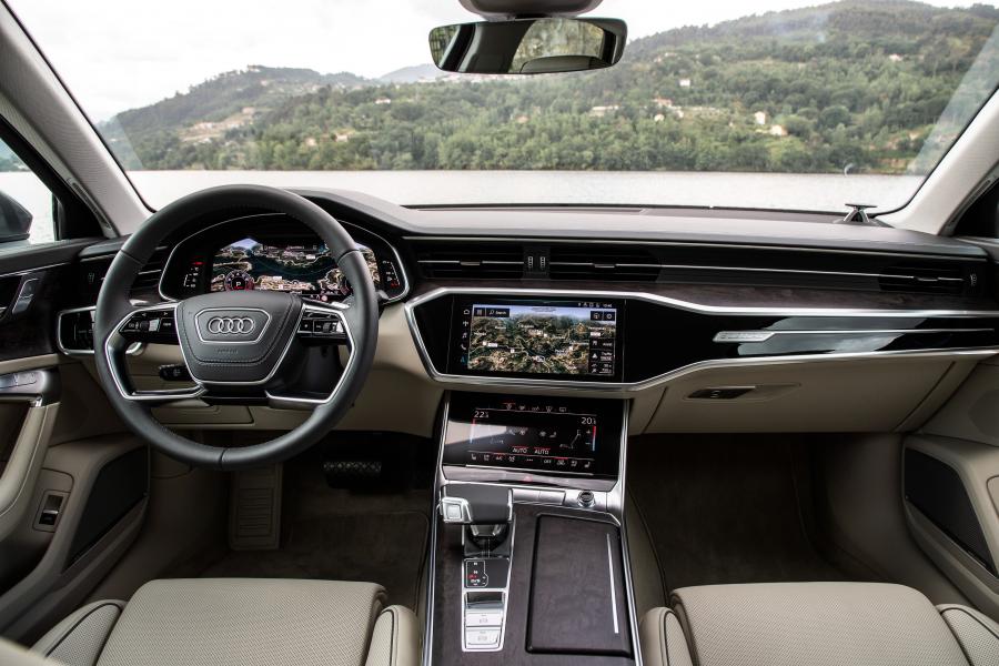 Торпедо Audi A6 55 TFSI Quattro (C8) 2018 года  (WW) (фото 39 из 40)